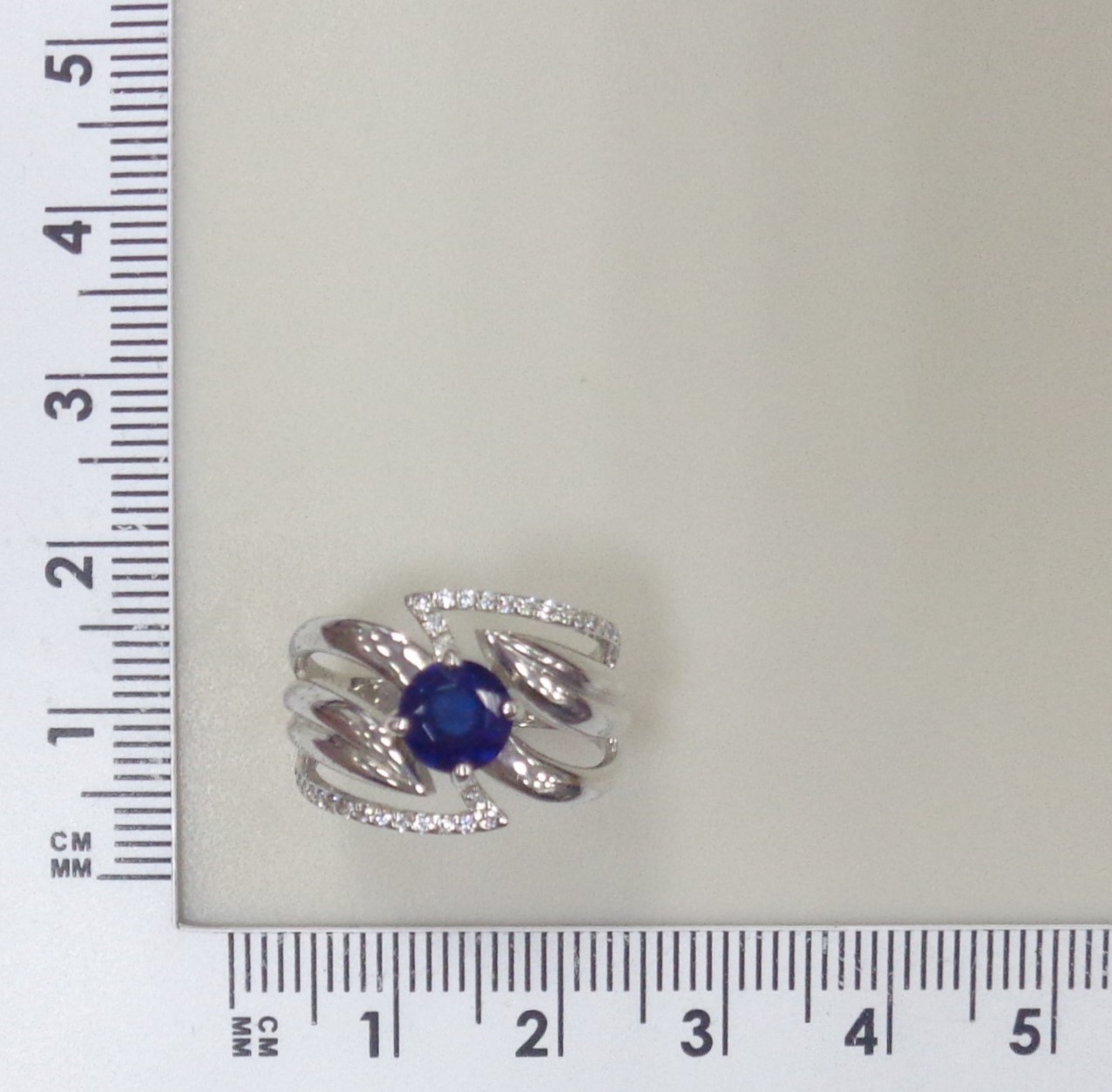 Серебряное кольцо с кварцем